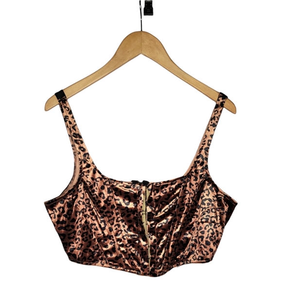 Leopard Crop Top From Fashion Nova - Picture 4 of 6